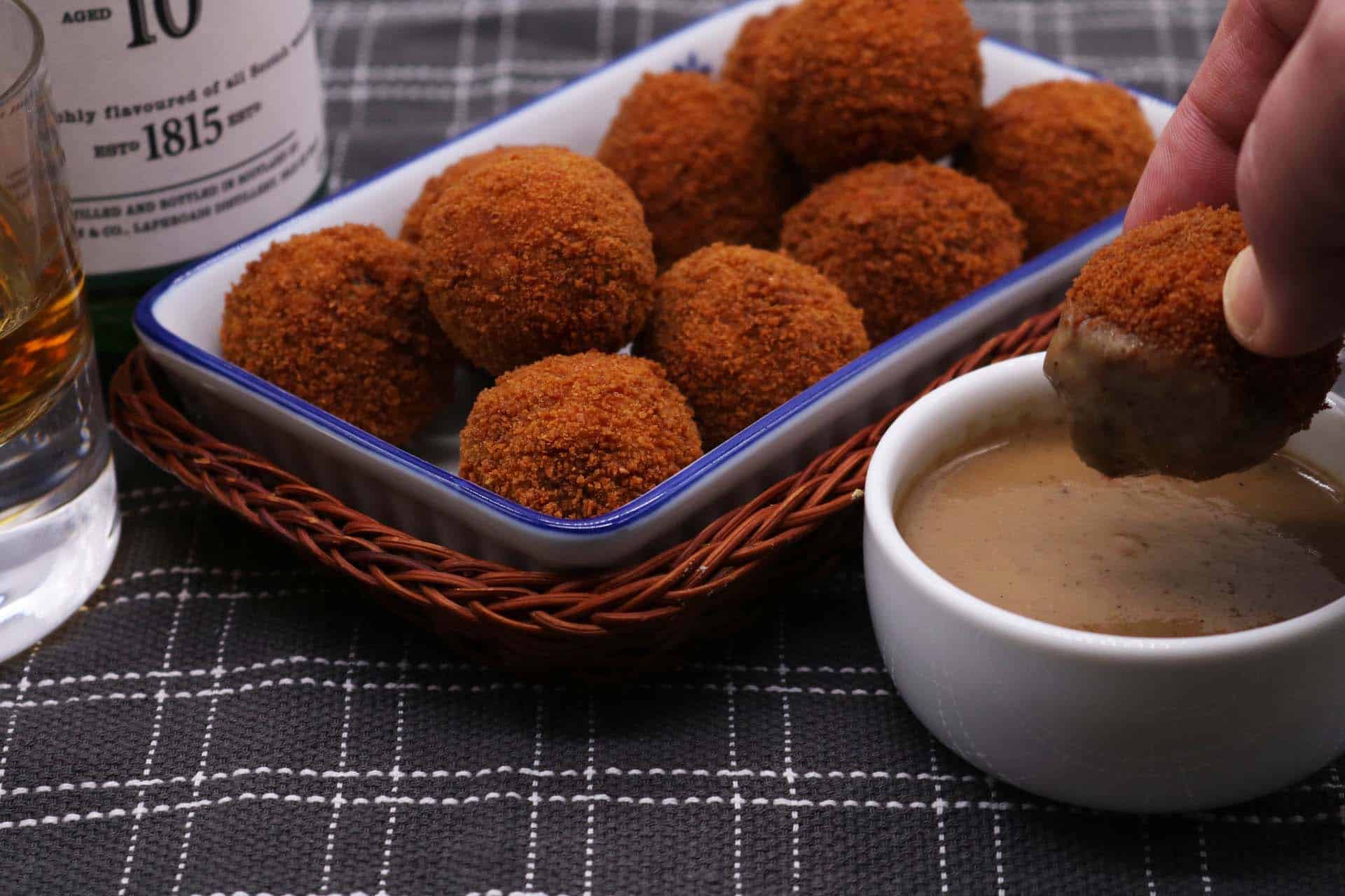 Haggis Balls with Whisky Sauce, Haggis Balls with Whisky Sauce