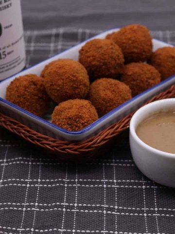 Haggis Balls with Whisky Sauce, Haggis Balls with Whisky Sauce