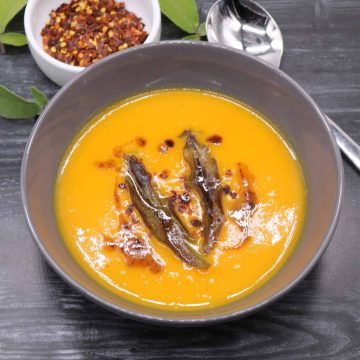 Squash and Carrot Soup with Crispy Sage Leaves, Squash and Carrot Soup with Crispy Sage Leaves