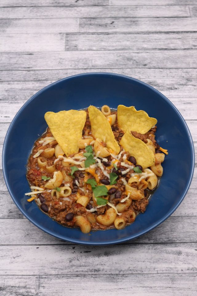 SlowCooker Cheesy Chilli Mac Felly Bull