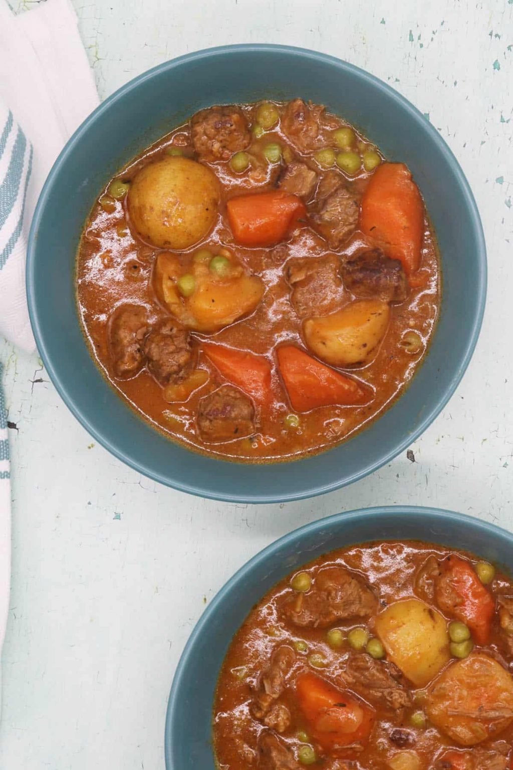 Slow Cooker Old Fashioned Beef Stew - Felly Bull